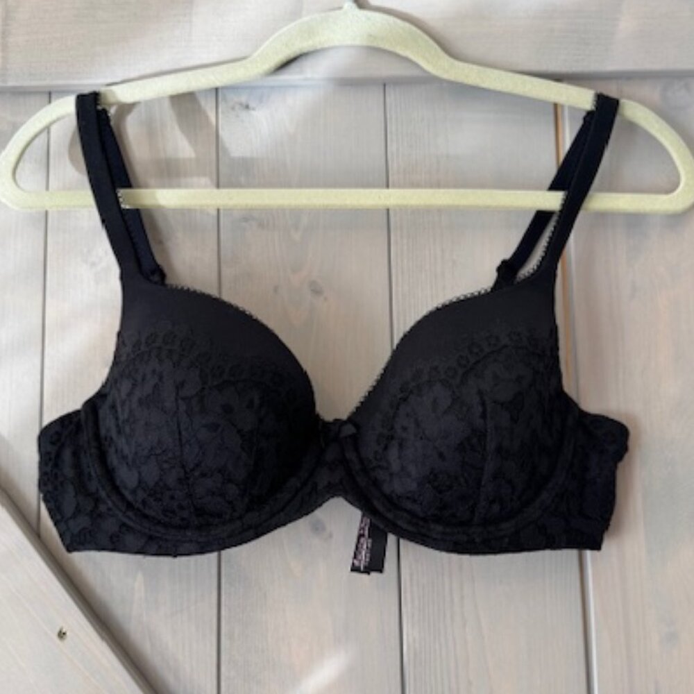 Victoria's Secret Body by Victoria Smooth Black Demi Lined Bra 36C EUC